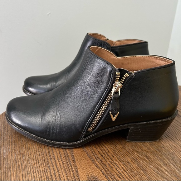Vionic Jolene Ankle Zip Boot - Picture 1 of 8